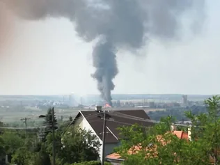 Hatalmas füst Pétfürdőn borítóképe