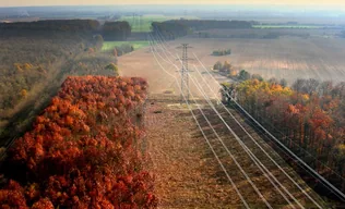 Martonvásár-Litér 400 kV-os távvezeték korrózióvédelmí felújítása borítóképe