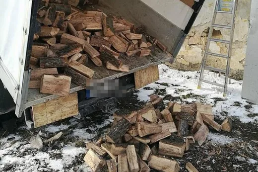 'Összefogás egy hajmáskéri otthon melegéért' cikk borítóképe