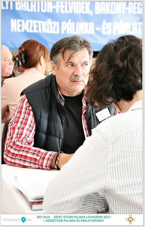 A bírálat órái